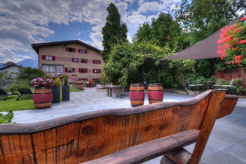 Reves Gourmands, Hotellerie & Gastronomie Vernayaz Kültér fotó