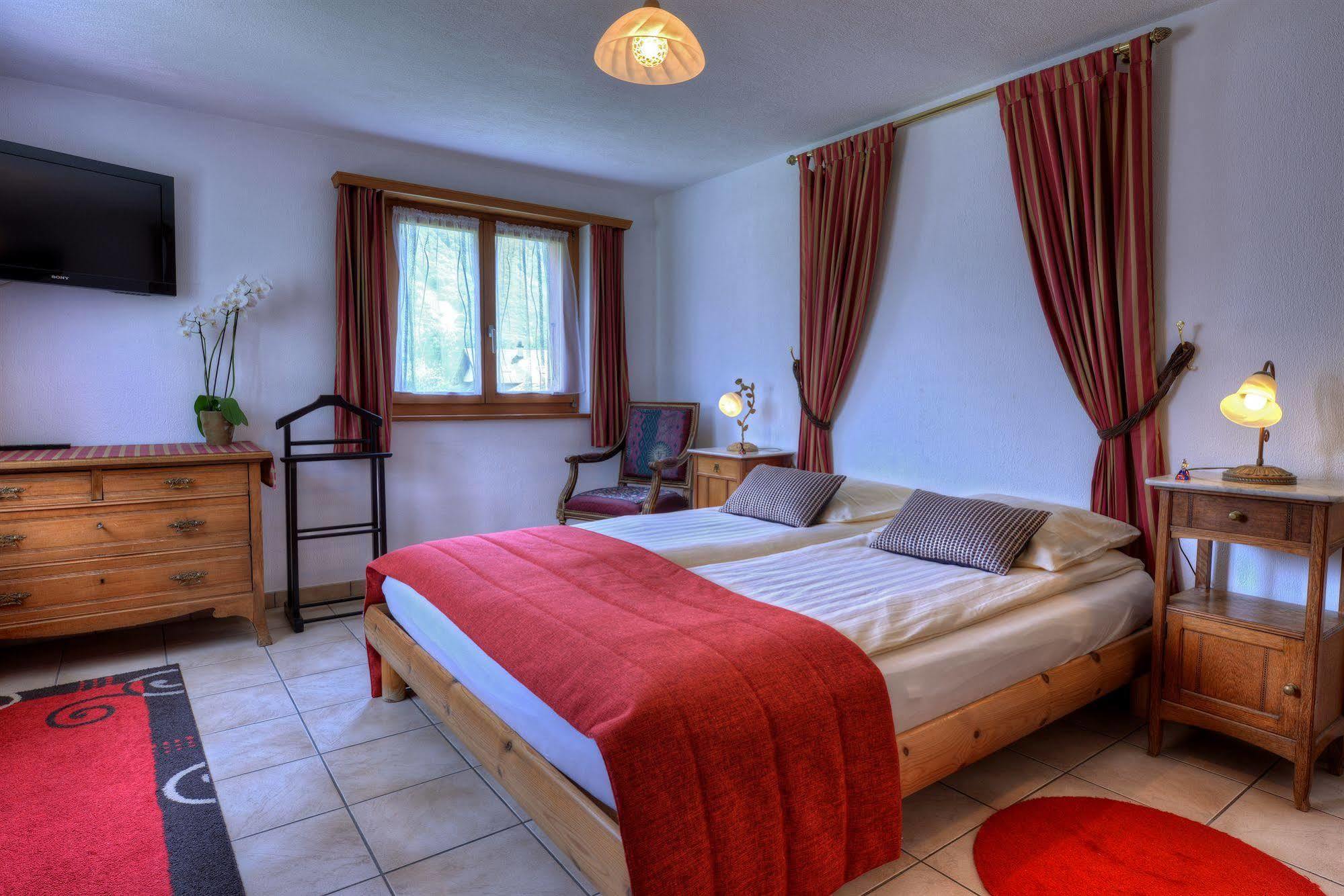 Reves Gourmands, Hotellerie & Gastronomie Vernayaz Kültér fotó