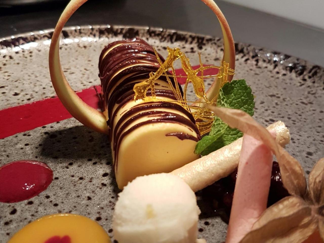 Reves Gourmands, Hotellerie & Gastronomie Vernayaz Kültér fotó